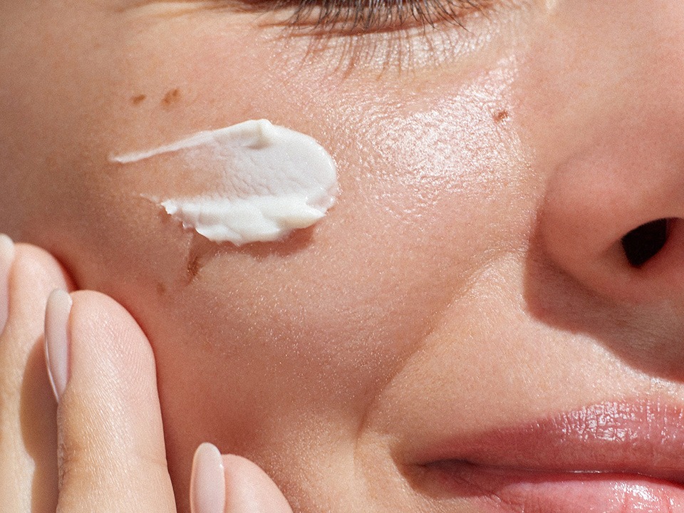Fall skincare tips for healthy skin during autumn
